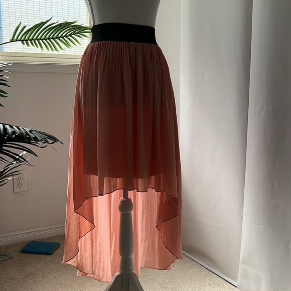 High low skirt - Picture 3 of 6